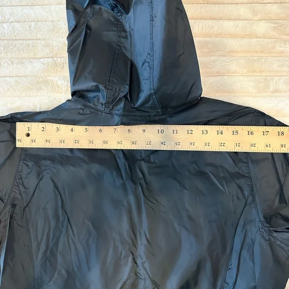 Columbia Women’s Hooded Windbreaker Jacket - Picture 9 of 11